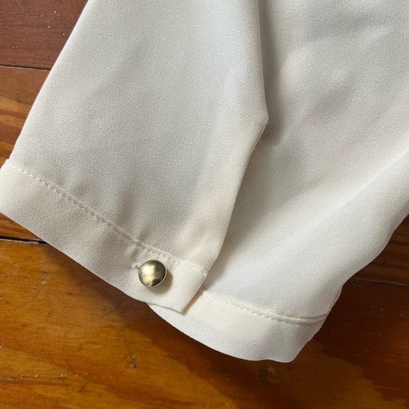 Banana Republic off white sheer 3/4 sleeve ruffle hem work business top S - Picture 5 of 5